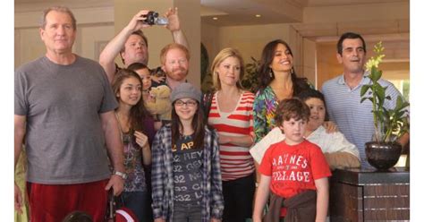 r/modern family|Modern Family TV Review .